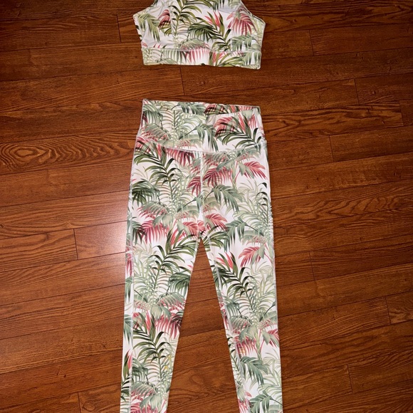 Workout Outfit - Picture 2 of 10